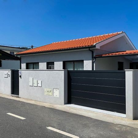 House 9 Guimaraes Villa Exterior photo