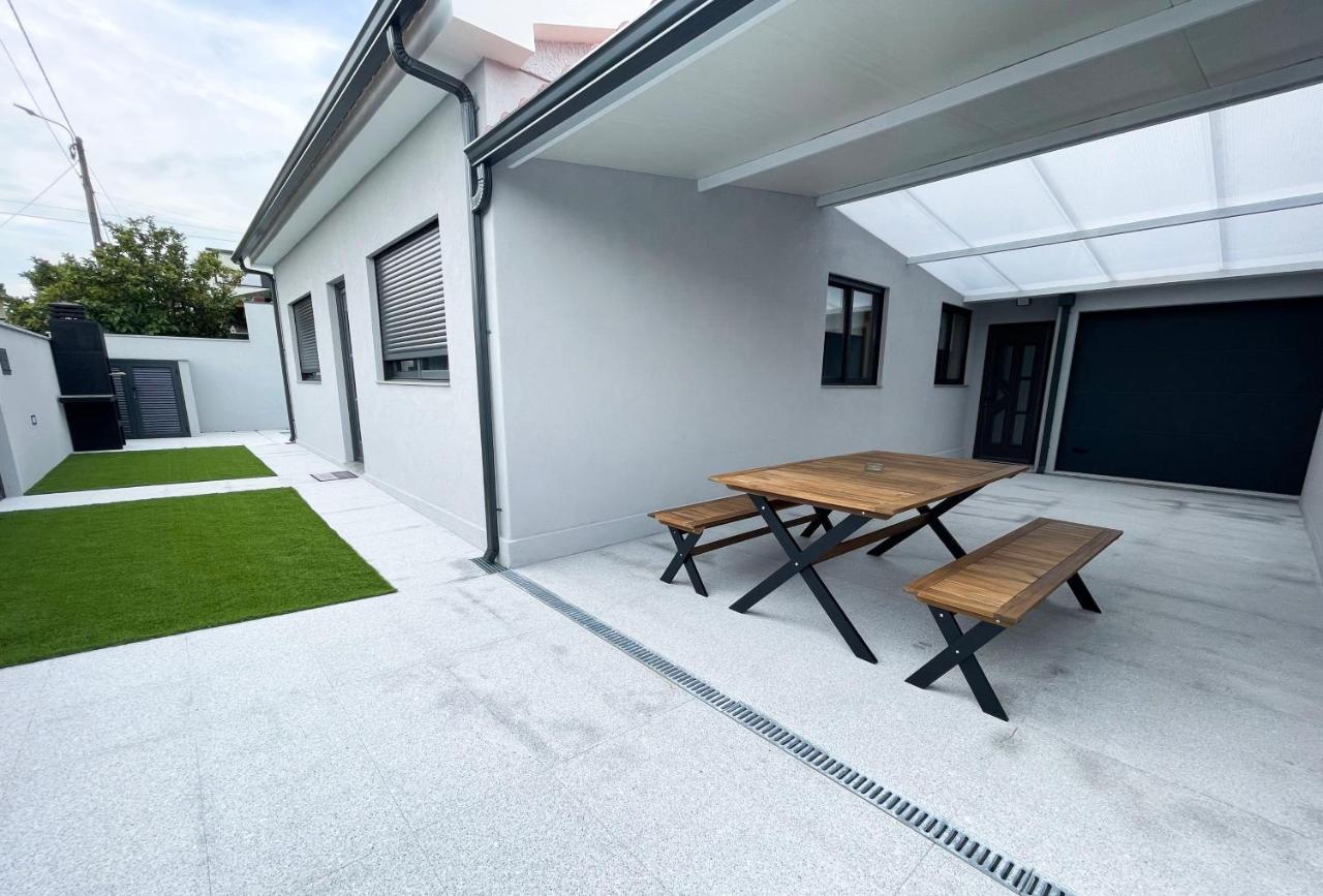 House 9 Guimaraes Villa Exterior photo